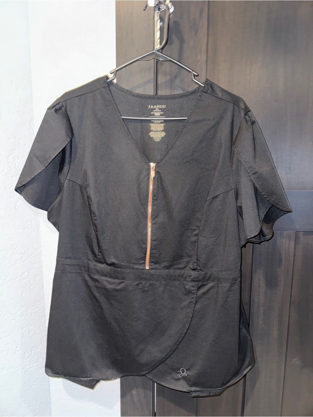 Jaanuu Black V-Neck Zip-Front Tulip top scrub top 2XL